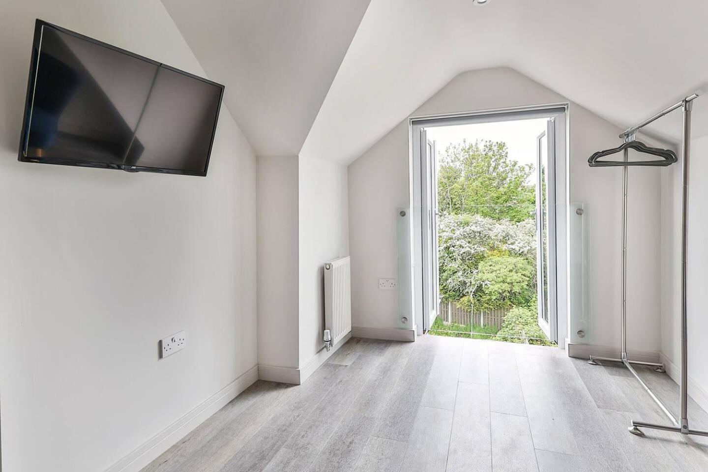 Newly Renovated 3 Bed 2 Bath Apartment & Parking Sheffield Buitenkant foto