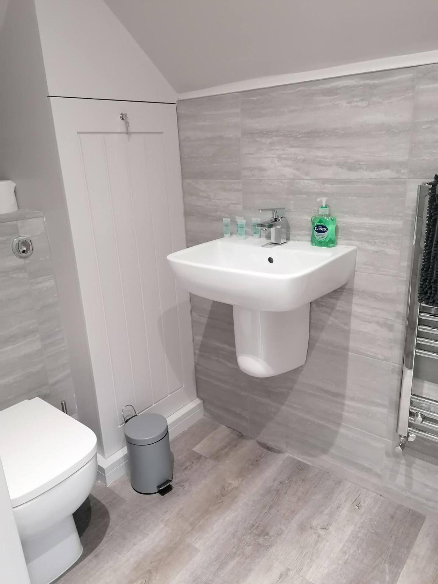 Newly Renovated 3 Bed 2 Bath Apartment & Parking Sheffield Buitenkant foto