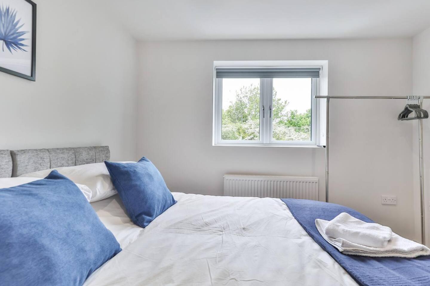Newly Renovated 3 Bed 2 Bath Apartment & Parking Sheffield Buitenkant foto