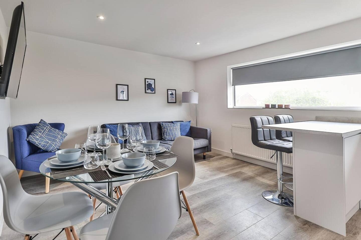 Newly Renovated 3 Bed 2 Bath Apartment & Parking Sheffield Buitenkant foto